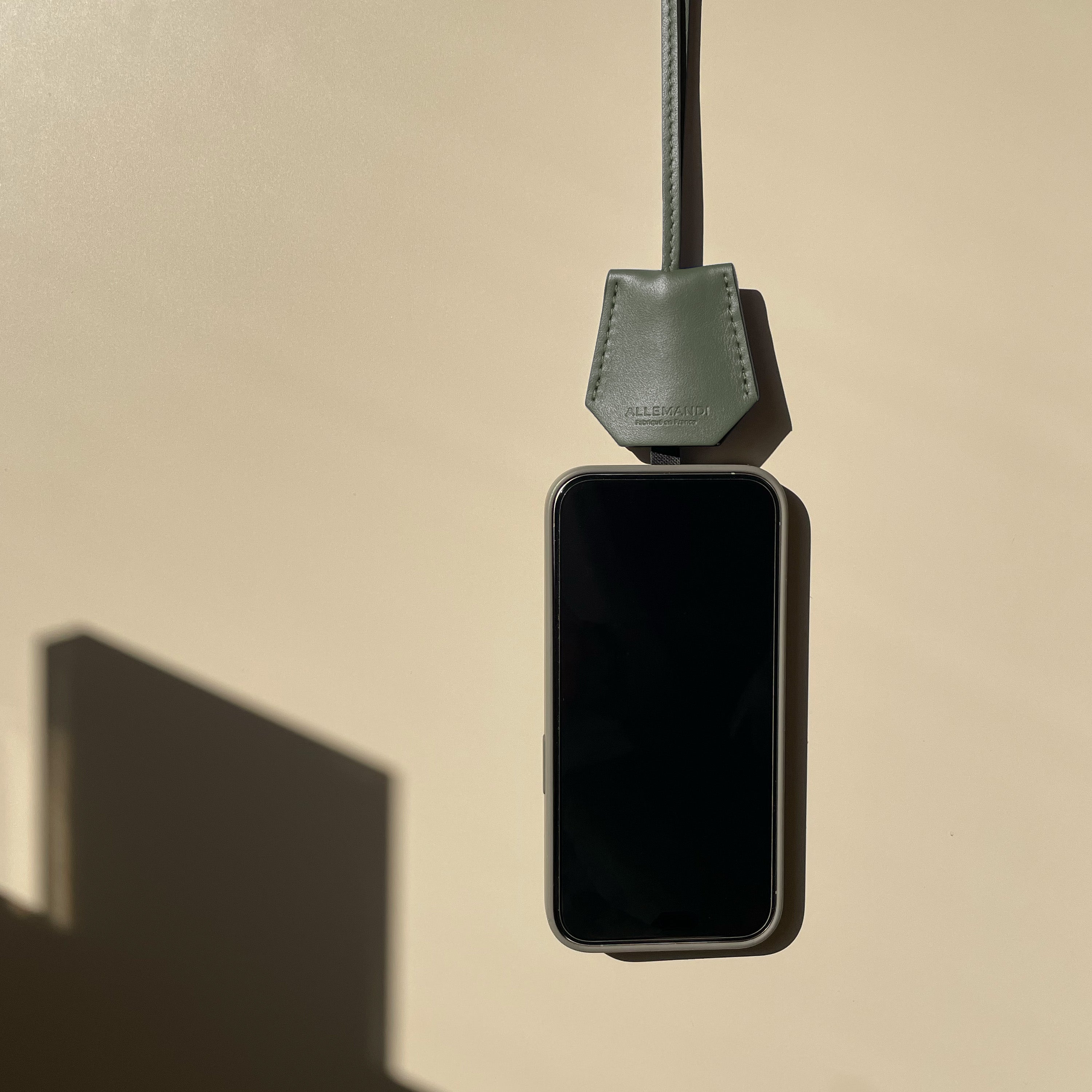 La cloche téléphone - Jungle