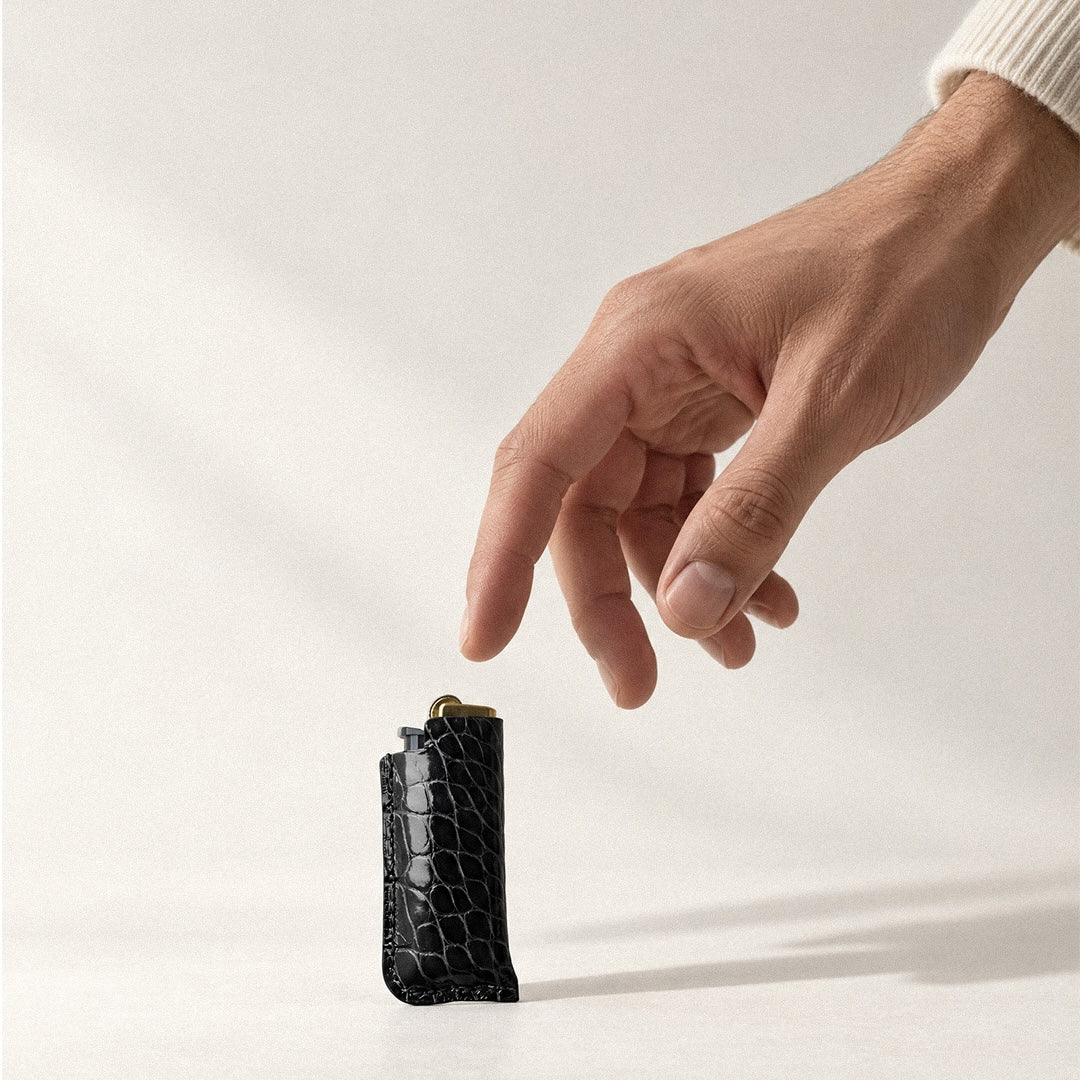 Étui à briquet en cuir de crocodile noir ALLEMANDI